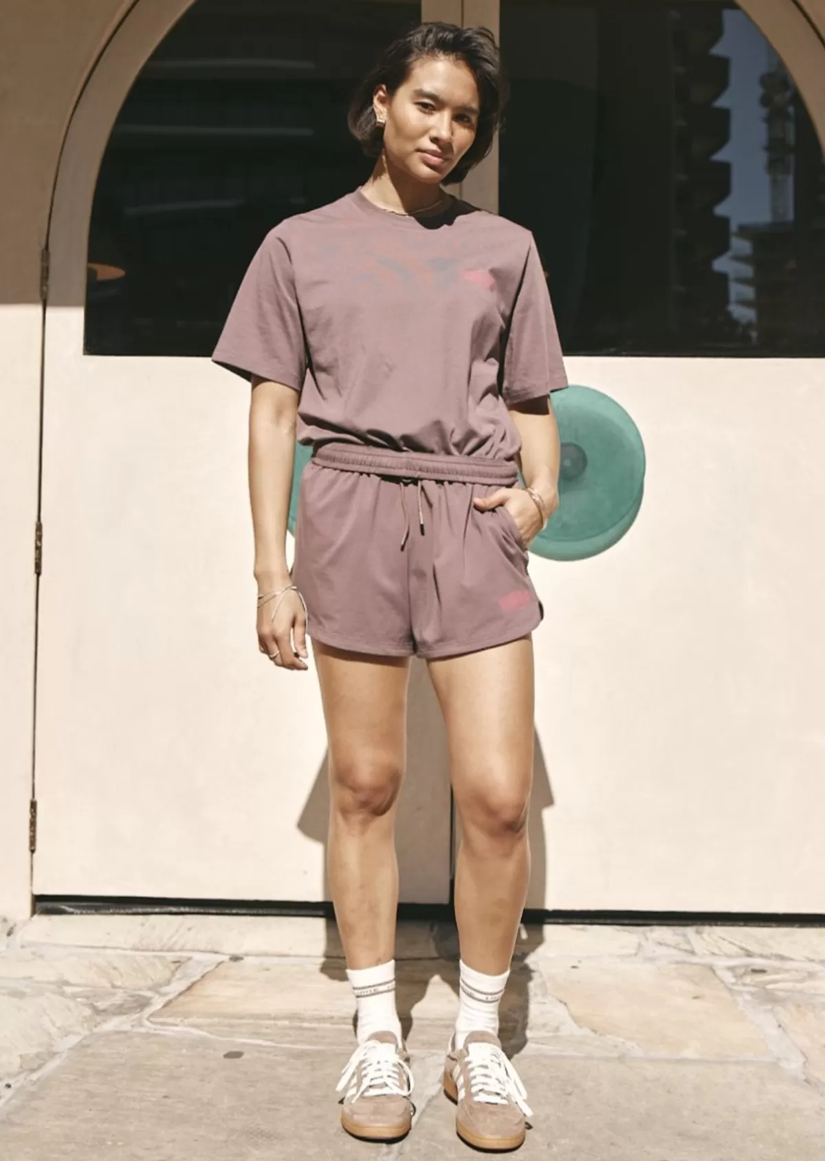 Lorna Jane Shorts*Iconic Weekender Shorts Stone