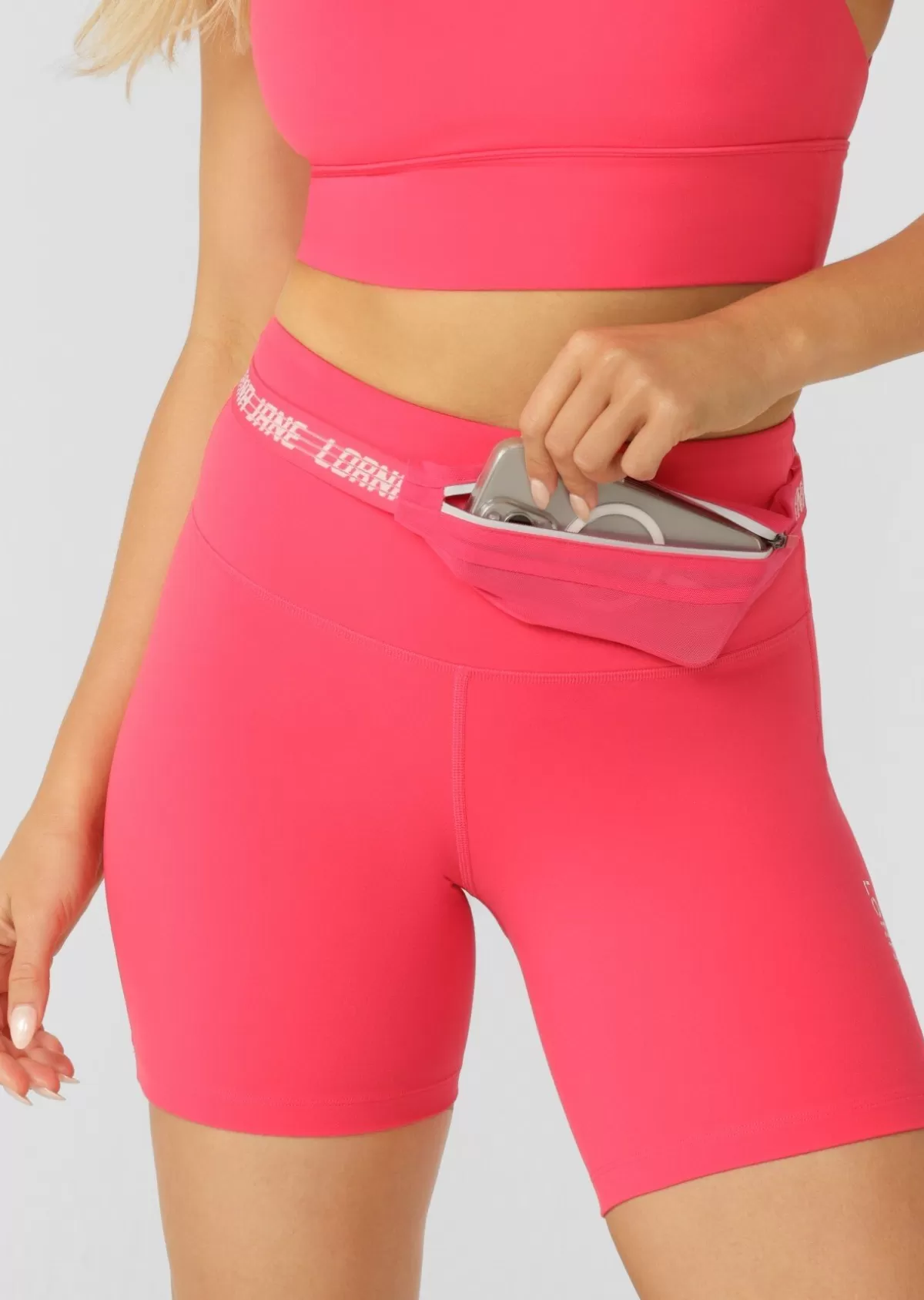 Lorna Jane Accessories*On the Move Running Belt NeonRaspberry