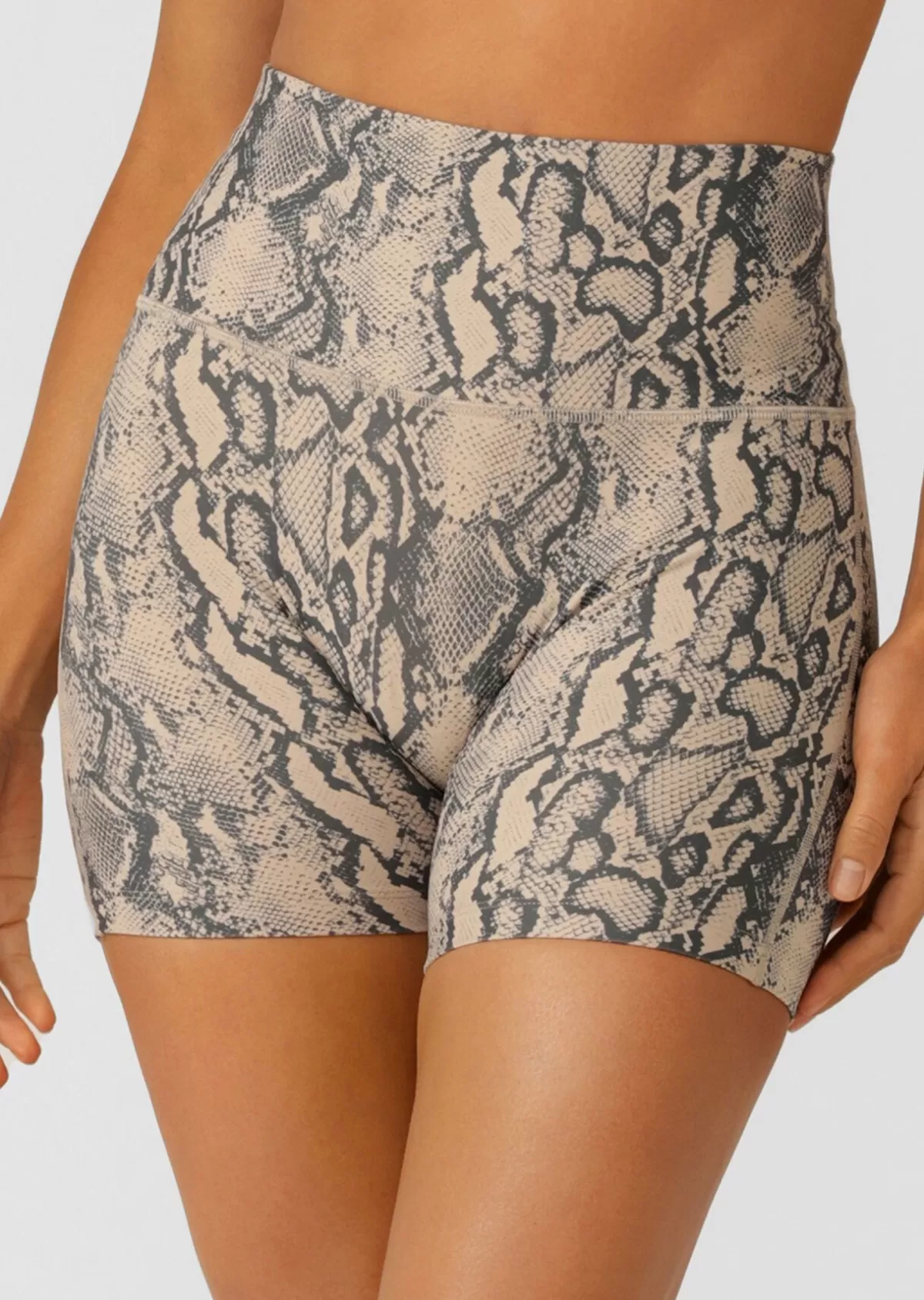 Lorna Jane Shorts | Bike Shorts*Soft Serpentine 12cm Bike Shorts SoftSerpentinePrint